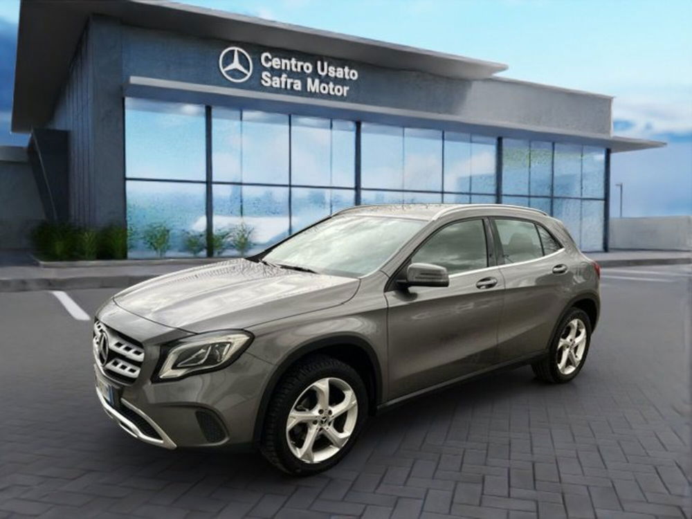 Mercedes-Benz GLA SUV usata a Cosenza