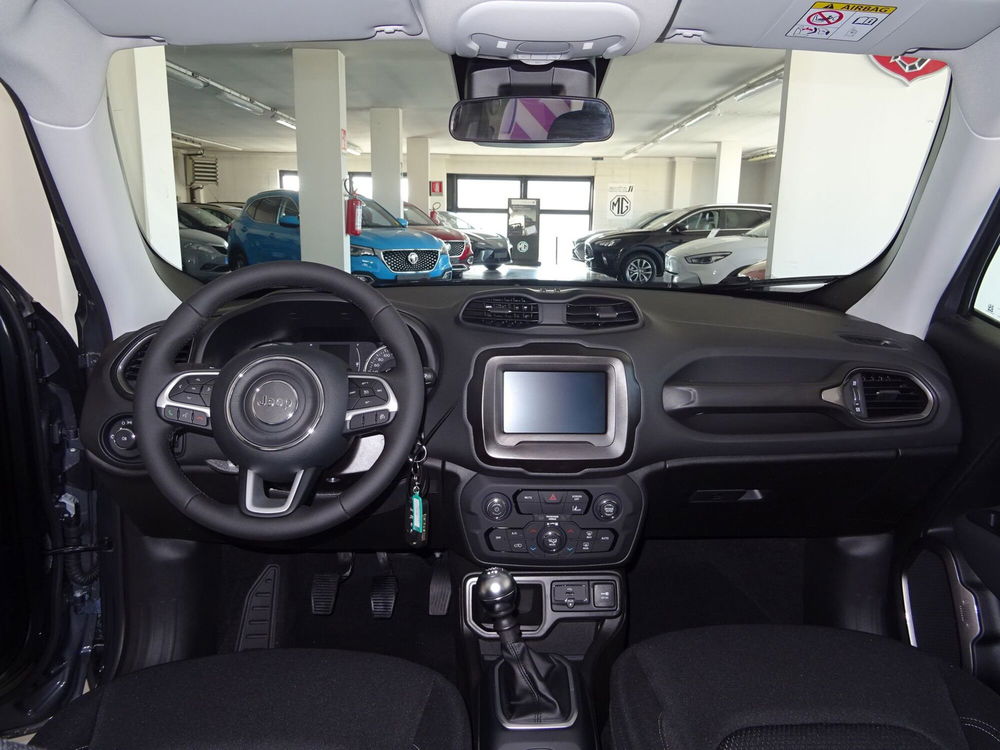 Jeep Renegade nuova a Lucca (13)