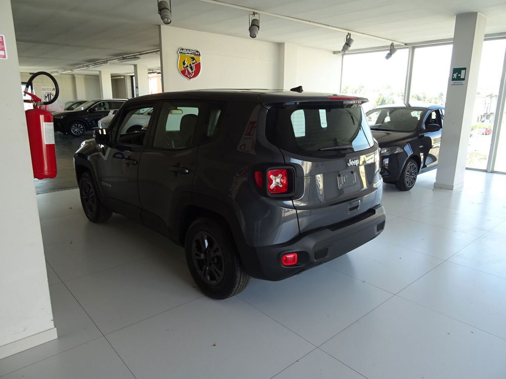 Jeep Renegade 1.6 Mjt 130 CV Longitude  nuova a Lucca (2)