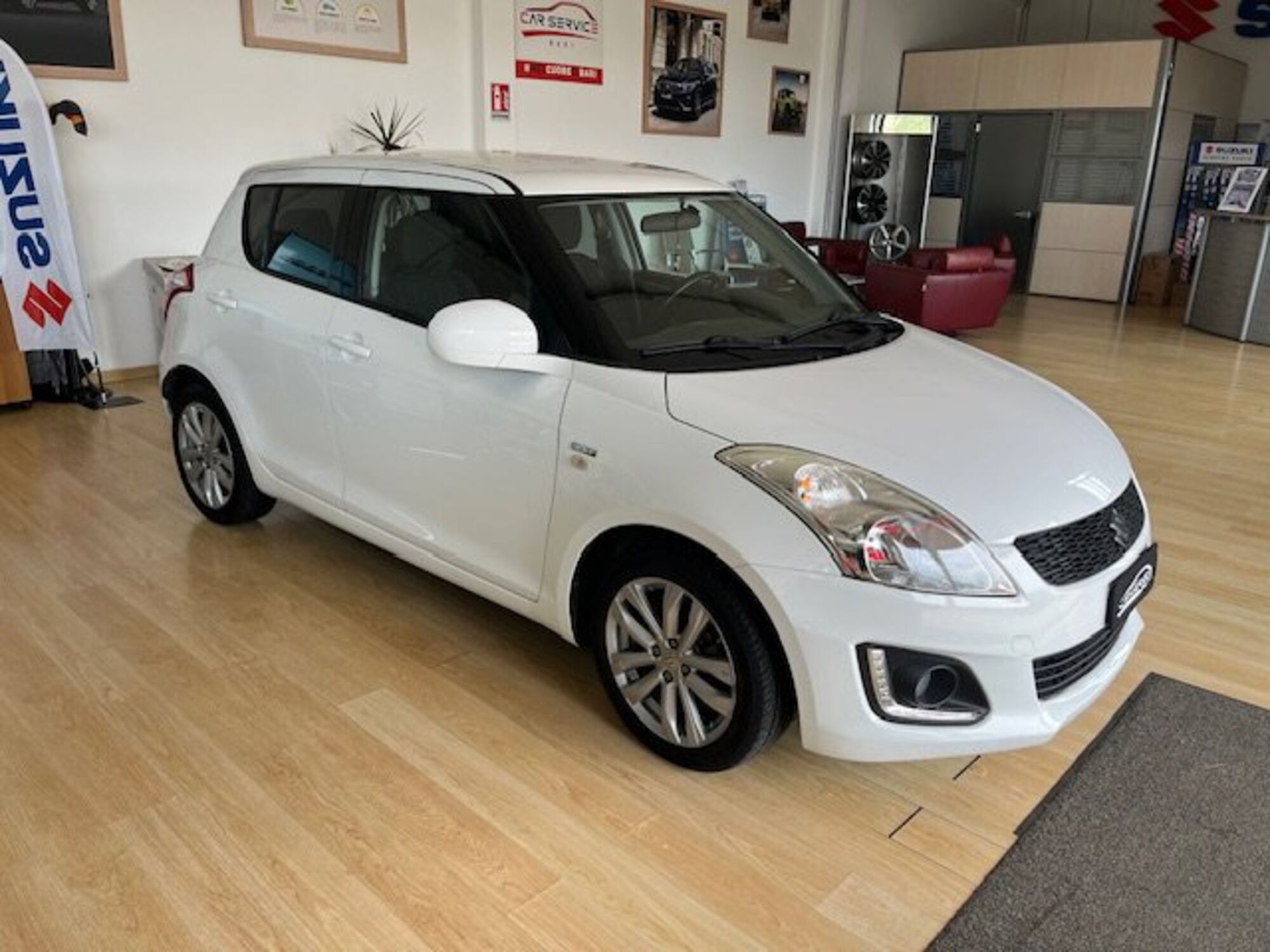 Suzuki Swift 1.3 DDiS 5 porte B-Cool  del 2014 usata a Bari