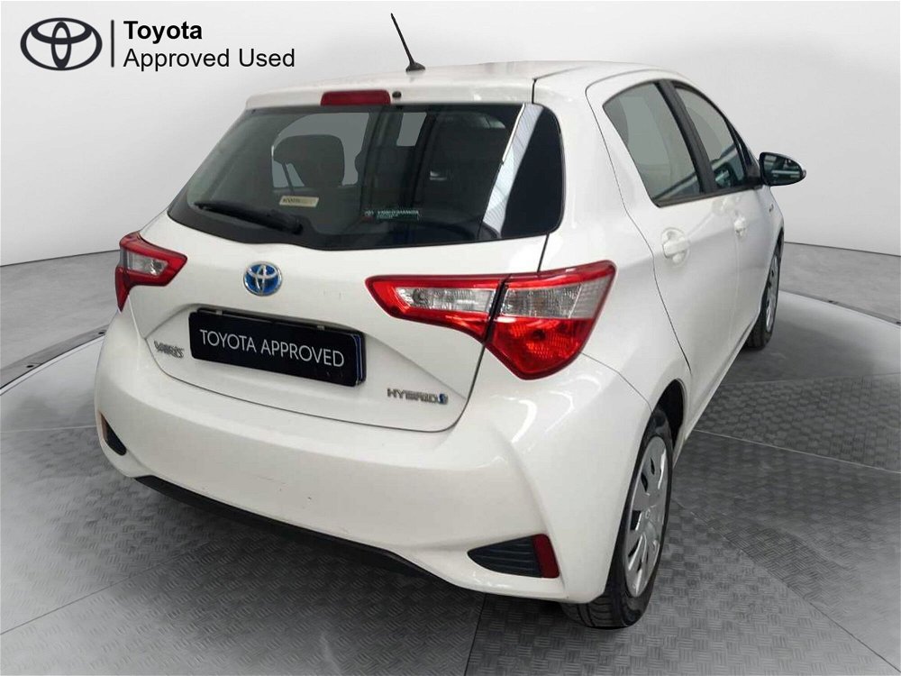 Toyota Yaris 1.5 Hybrid 5 porte Cool  del 2018 usata a Pisa (3)