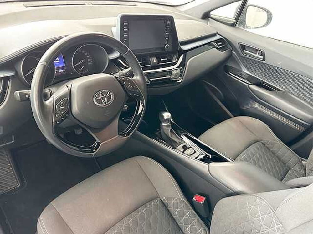 Toyota Toyota C-HR usata a Cosenza (9)