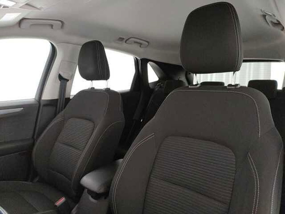 Ford Kuga usata a Roma (13)