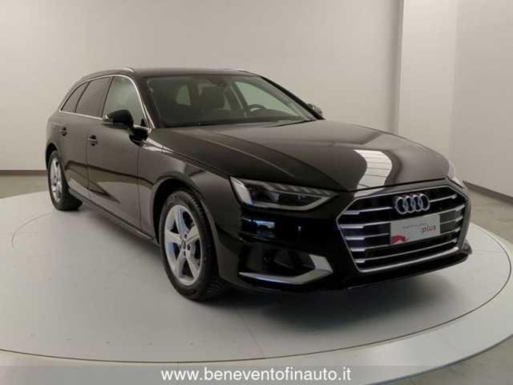 Audi A4 Avant 35 TDI/163 CV S tronic Business  del 2022 usata a Pratola Serra