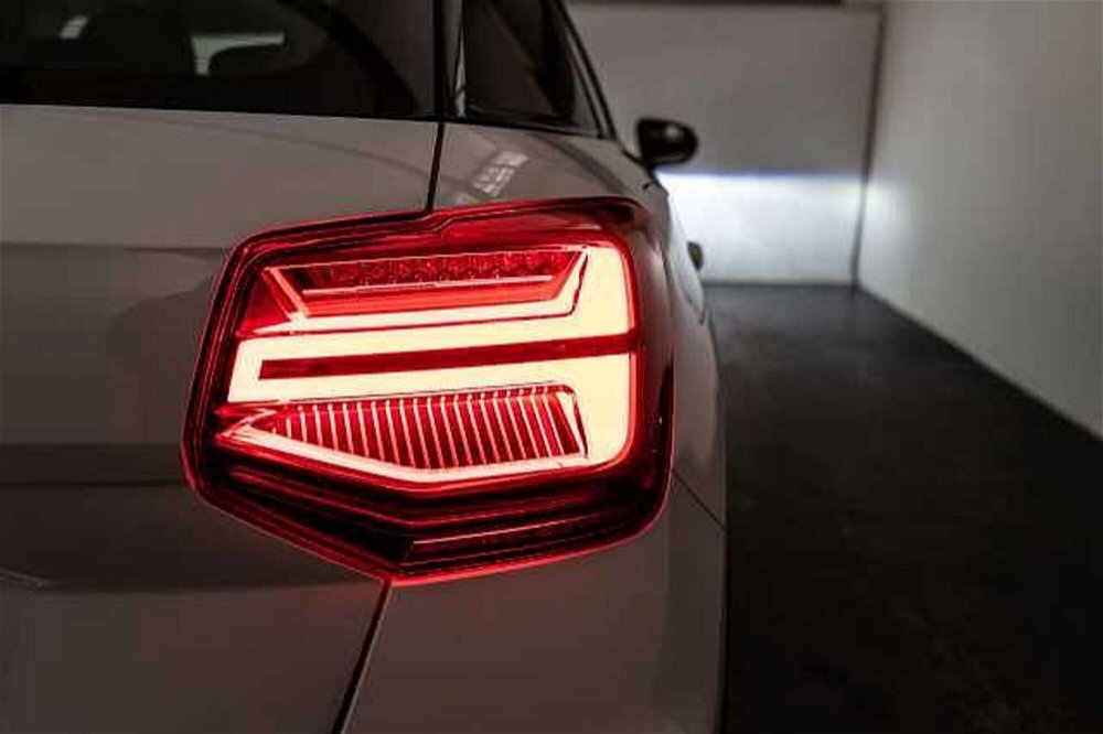 Audi Q2 Q2 30 TFSI Business Design del 2020 usata a Varese (5)