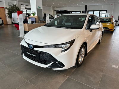 Toyota Corolla 1.8 Hybrid Active  nuova a Cuneo