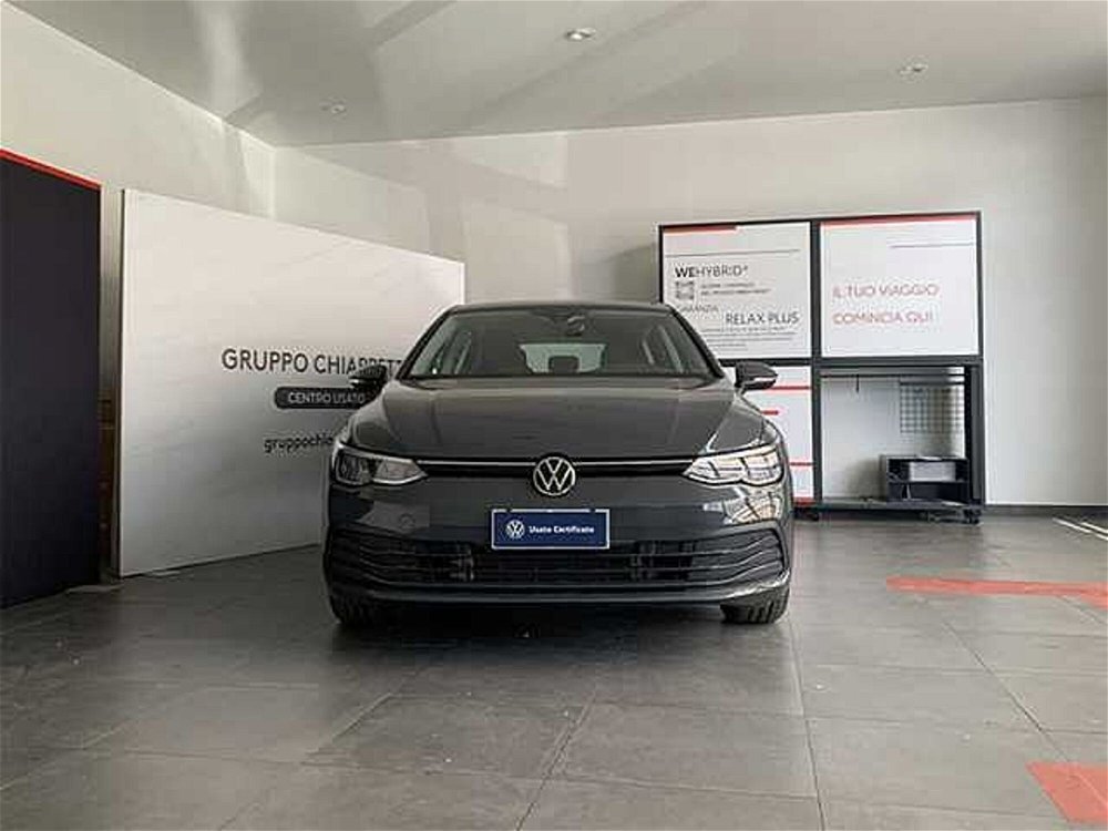 Volkswagen Golf Variant 1.0 eTSI EVO DSG Life del 2023 usata a Rende (2)