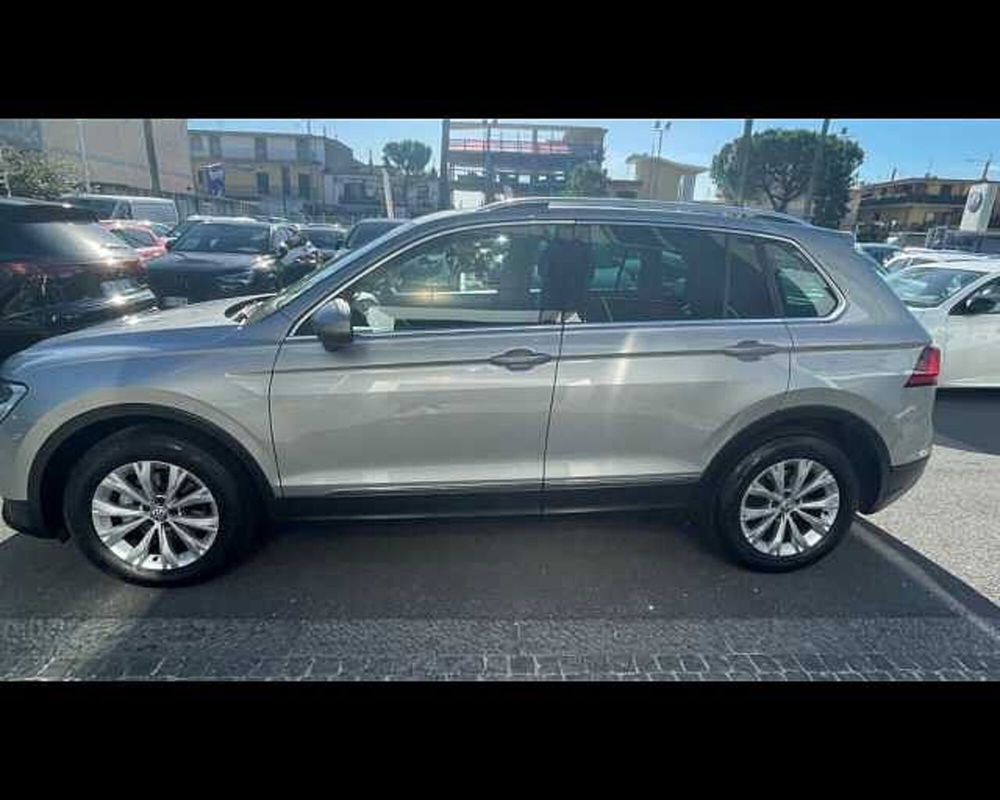 Volkswagen Tiguan Allspace 2.0 tdi Life 150cv dsg del 2020 usata a Pozzuoli (2)