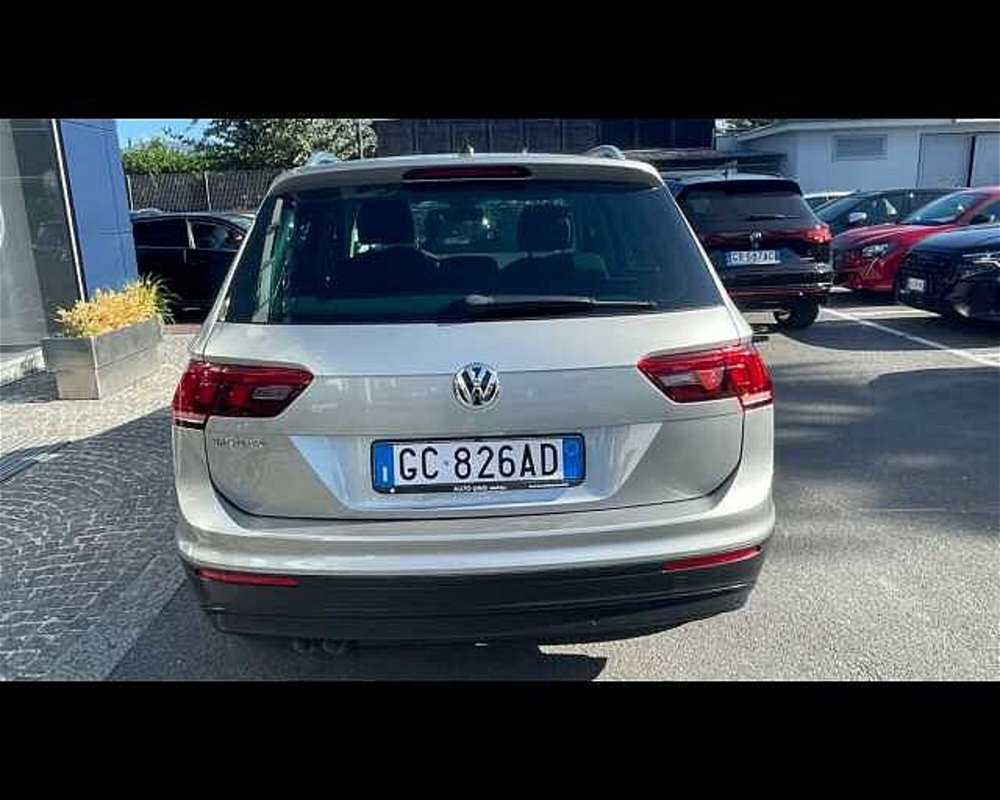 Volkswagen Tiguan Allspace 2.0 tdi Life 150cv dsg del 2020 usata a Pozzuoli (4)