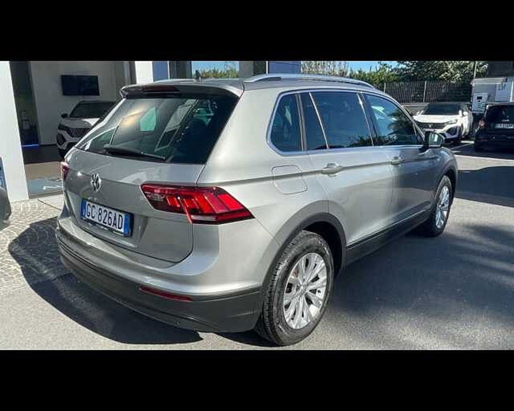 Volkswagen Tiguan Allspace 2.0 tdi Life 150cv dsg del 2020 usata a Pozzuoli (5)