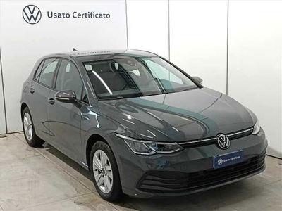 Volkswagen Golf 1.0 TSI 110 CV DSG 5p. Business BlueMotion Technology  del 2023 usata a Brivio