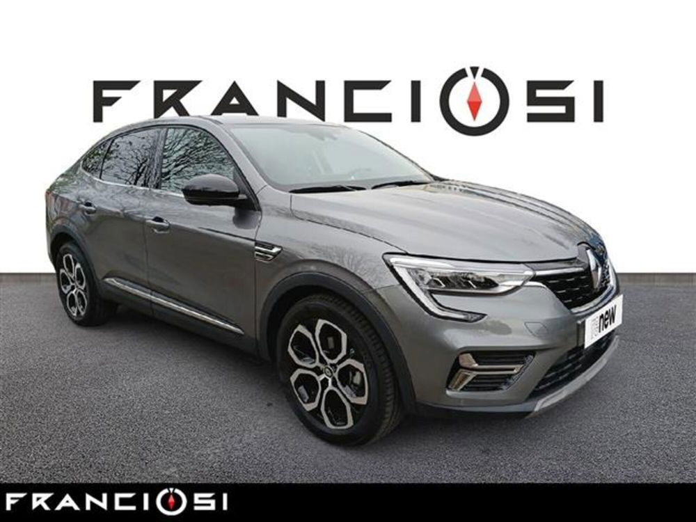 Renault Arkana Hybrid E-Tech 145 CV Techno  del 2023 usata a Mirandola (2)