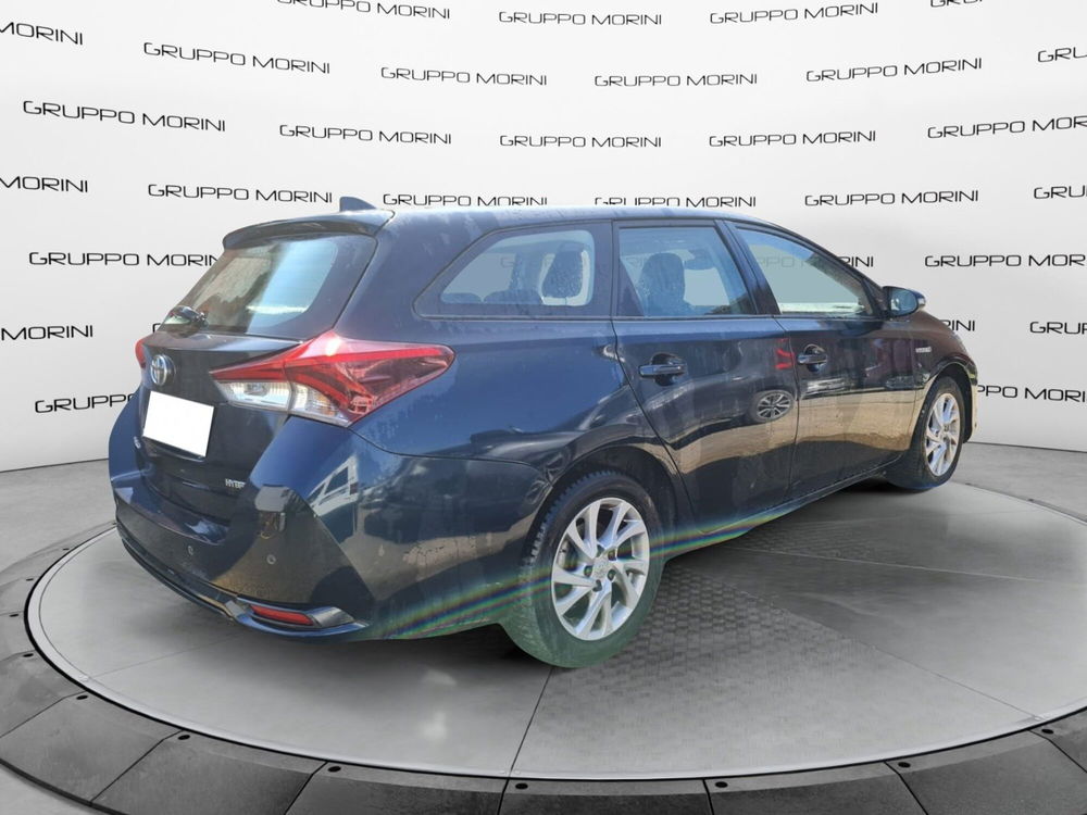 Toyota Auris Station Wagon 1.8 Hybrid Cool  del 2018 usata a Bologna (3)