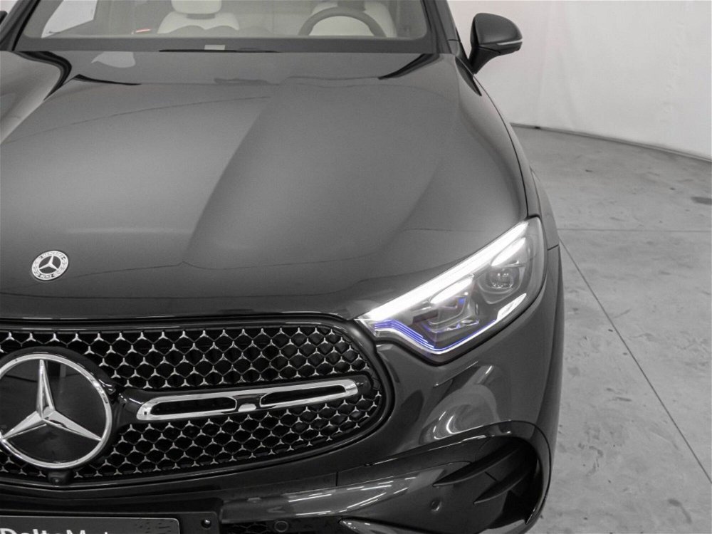 Mercedes-Benz GLC SUV (2022-->>) nuova a Montecosaro (3)
