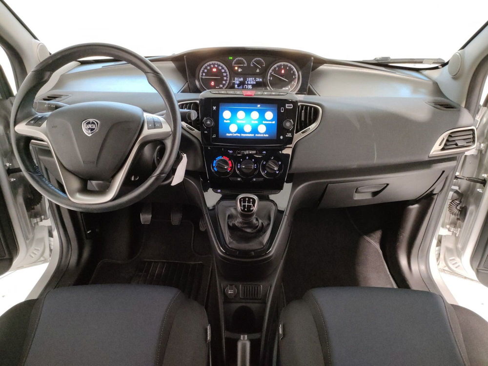 Lancia Ypsilon usata a L'Aquila (16)