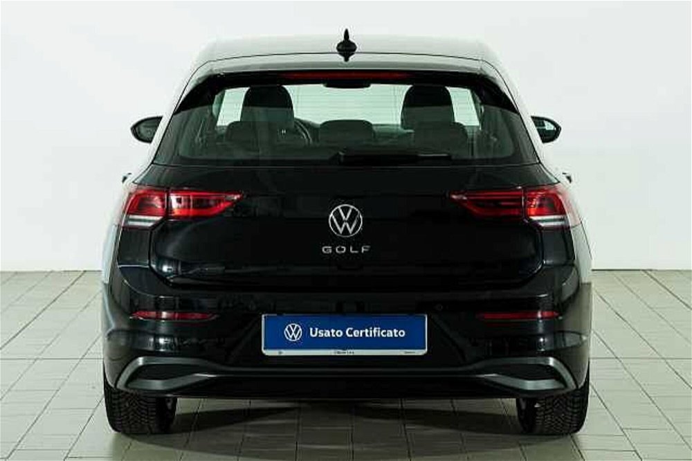 Volkswagen Golf 1.0 TSI EVO Life del 2021 usata a Barni (2)