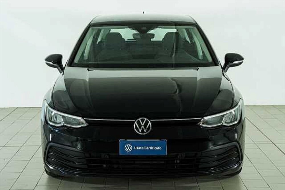Volkswagen Golf 1.0 TSI EVO Life del 2021 usata a Barni (3)