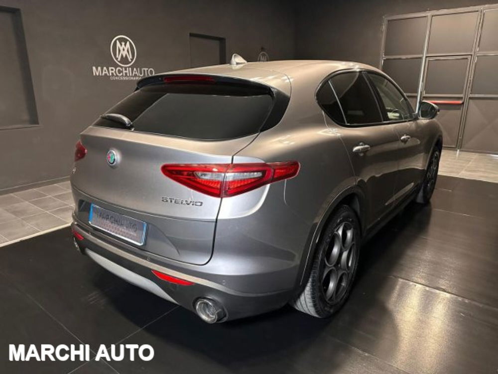 Alfa Romeo Stelvio Stelvio 2.2 Turbodiesel 210 CV AT8 Q4 Executive  del 2019 usata a Bastia Umbra (5)