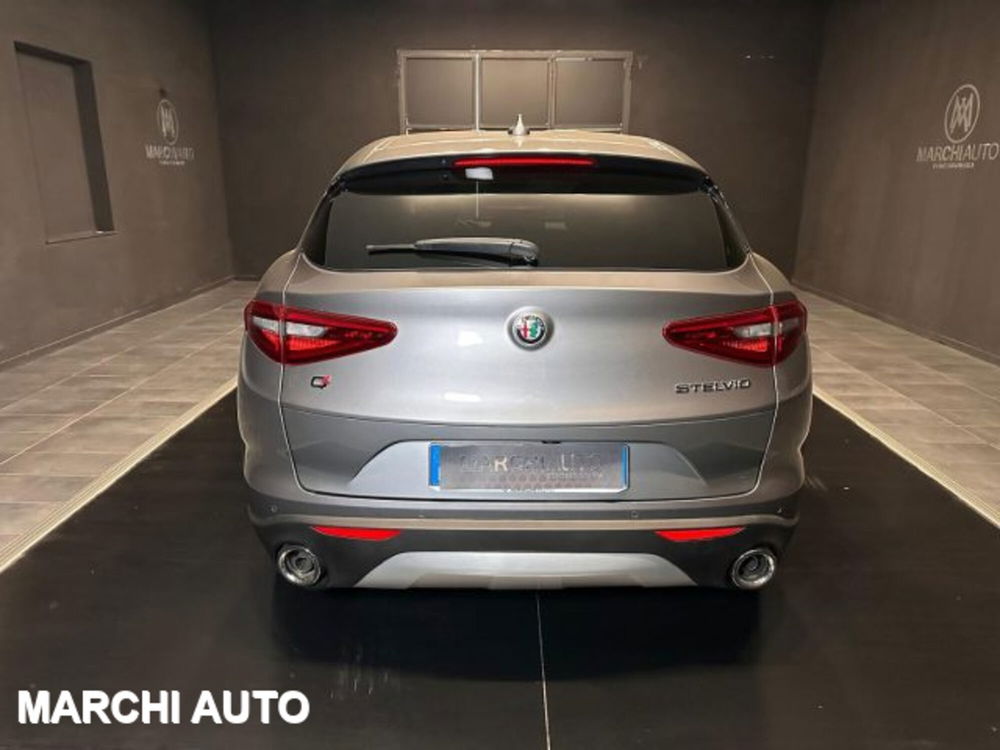 Alfa Romeo Stelvio usata a Perugia (6)