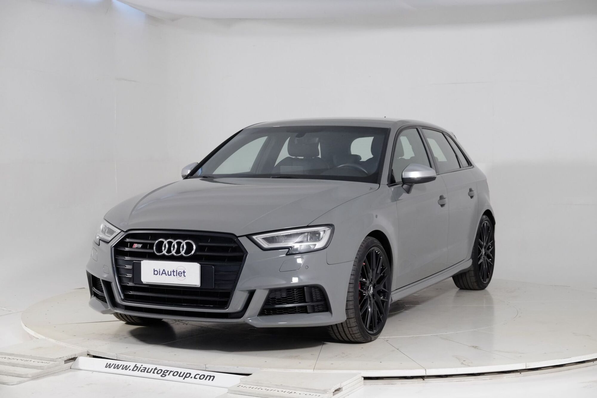 Audi A3 Sportback 2.0 16V TFSI quattro Ambition  del 2019 usata a Torino