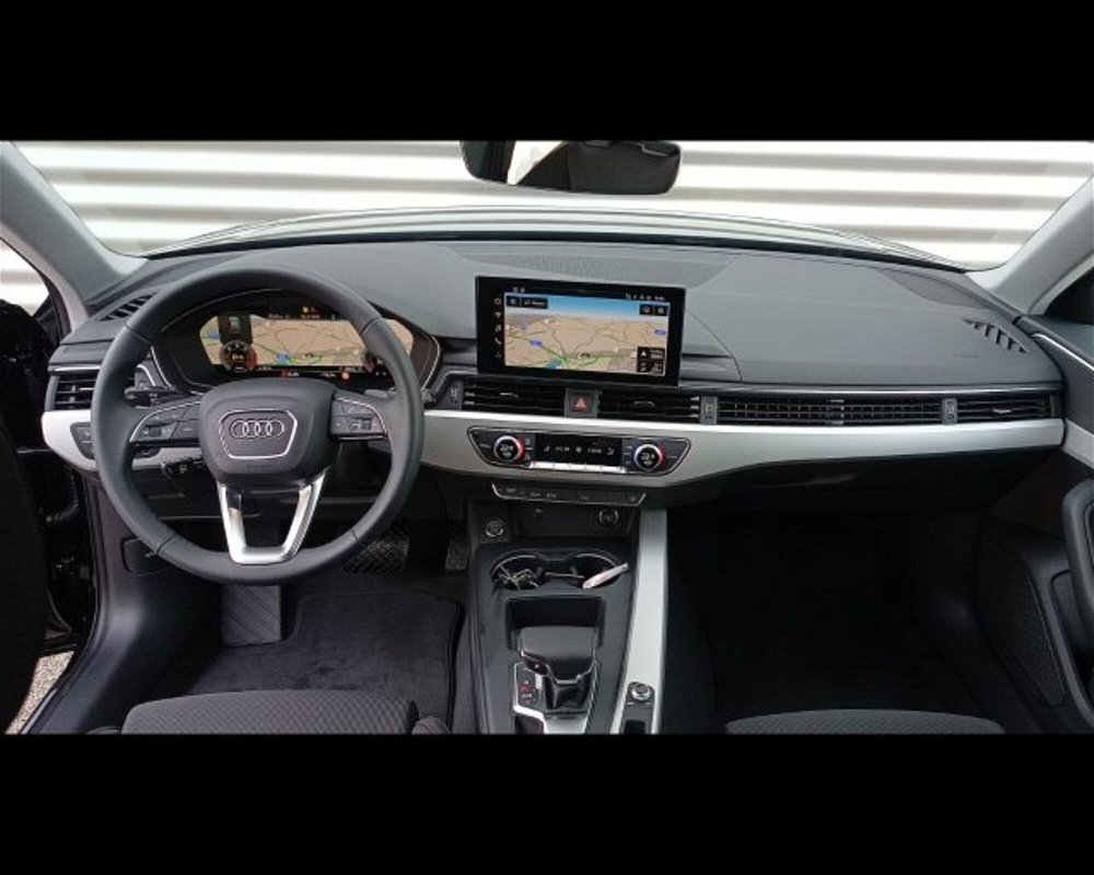 Audi A4 Avant 35 TDI/163 CV S tronic S line edition  nuova a Conegliano (3)