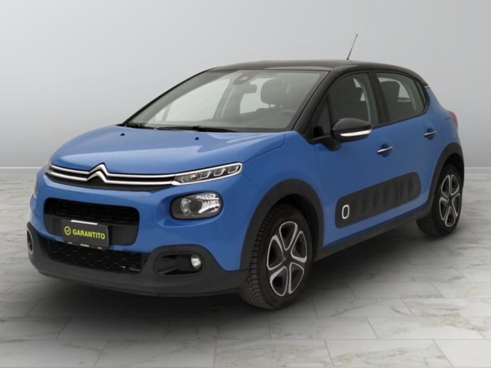 Citroen C3 1.2 puretech Max s&amp;s 83cv neopatentati del 2019 usata a Torino