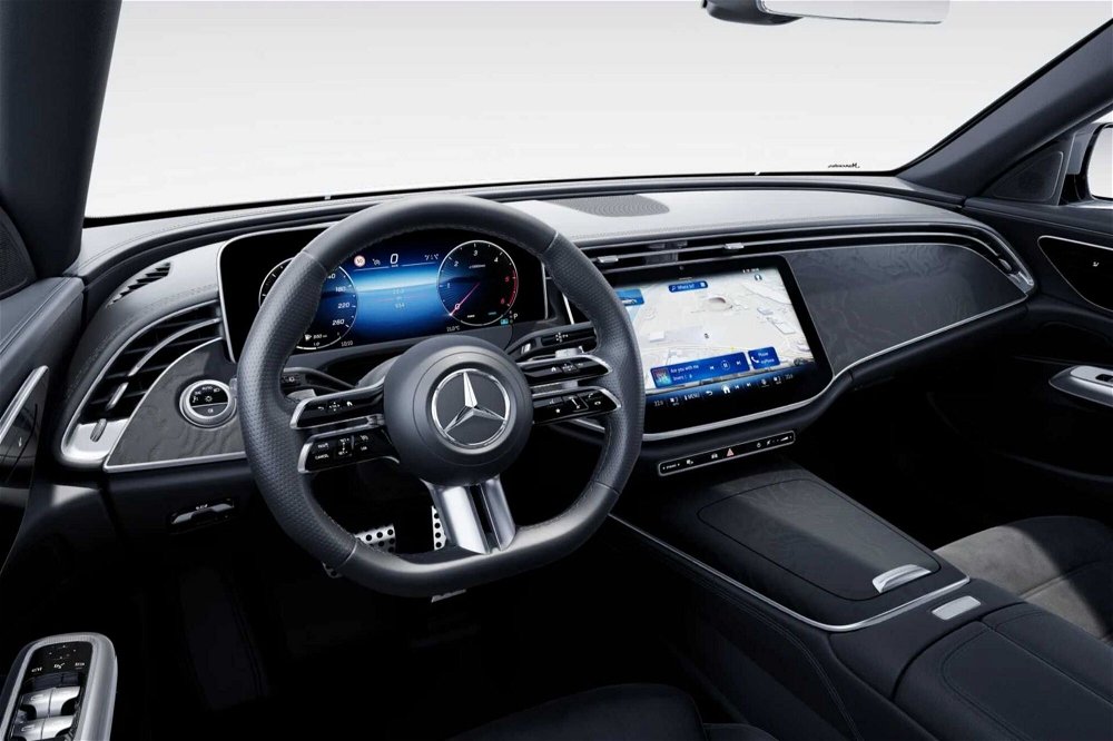 Mercedes-Benz Classe E Station Wagon 220 d Mild hybrid 4Matic AMG Line Advanced nuova a Mozzagrogna (5)