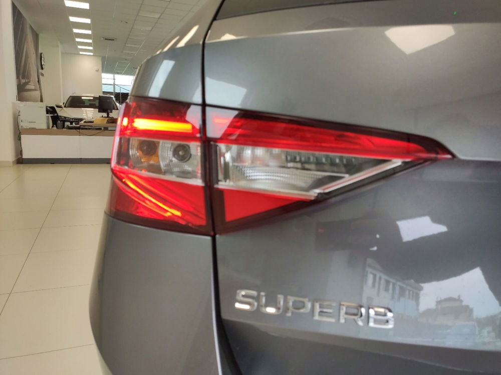 Skoda Superb nuova a Arezzo (10)