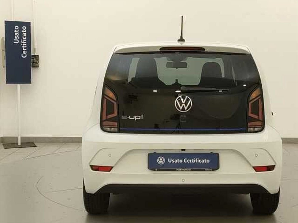 Volkswagen e-up! 82 CV  del 2020 usata a Busto Arsizio (4)