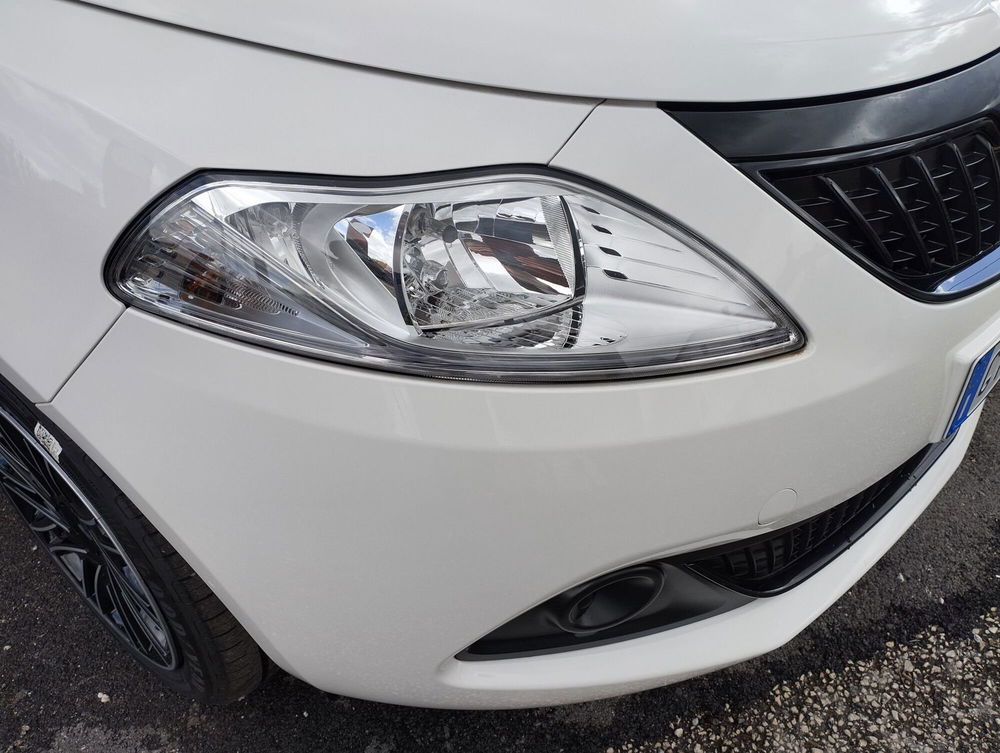 Lancia Ypsilon nuova a Frosinone (8)