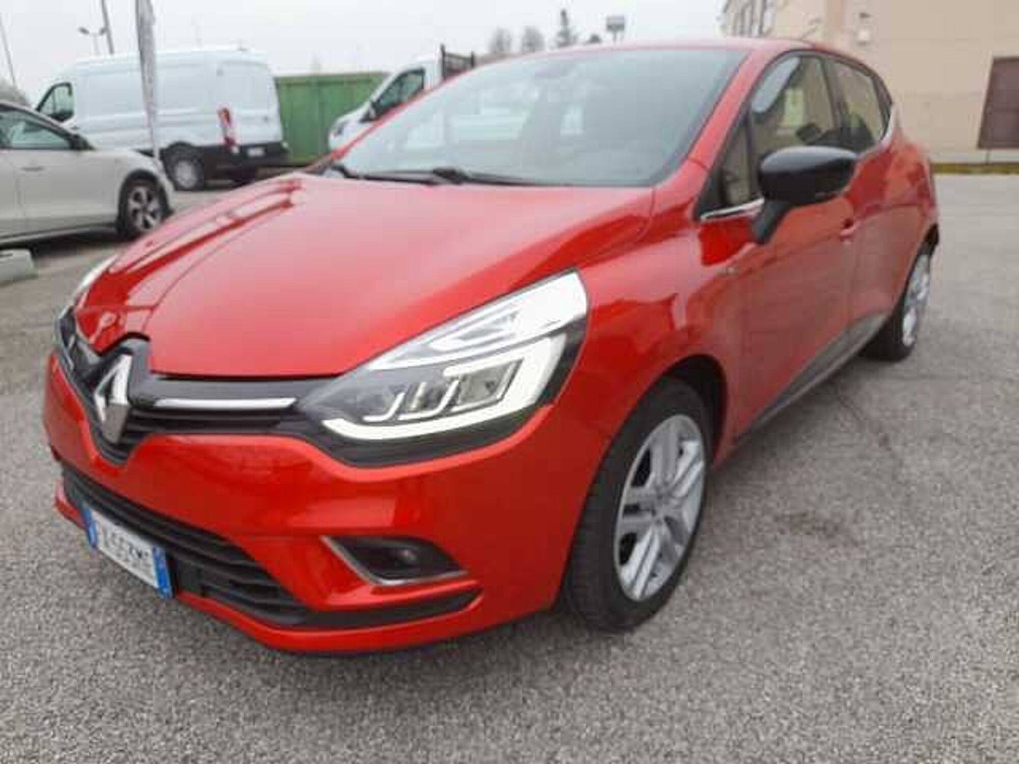 Renault Clio TCe 12V 90 CV GPL 5 porte Moschino Life del 2019 usata a Bologna