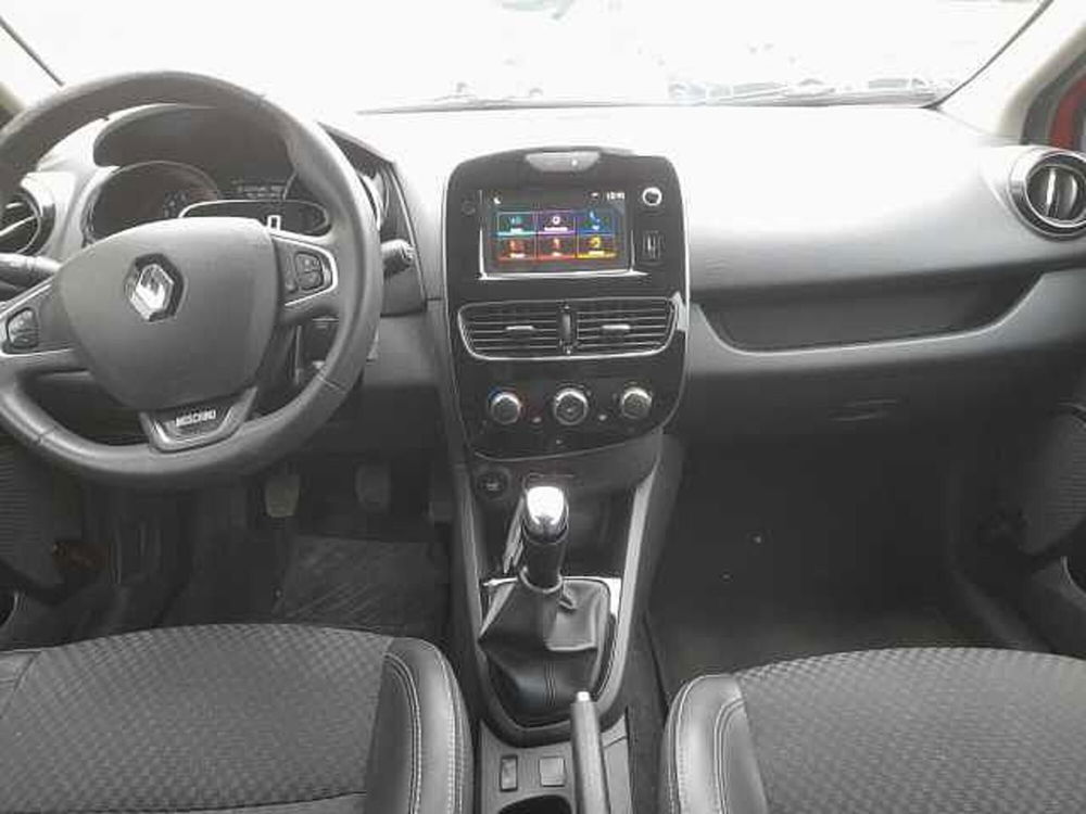 Renault Clio TCe 12V 90 CV GPL 5 porte Moschino Life del 2019 usata a Bologna (5)