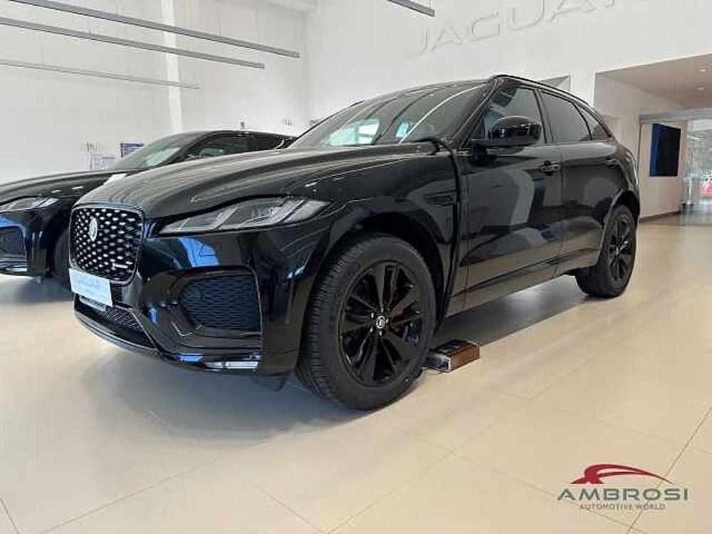 Jaguar F-Pace nuova a Viterbo