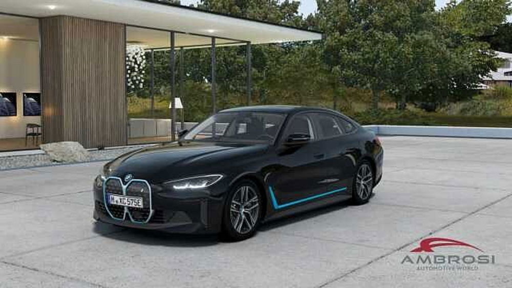 BMW i4 nuova a Viterbo