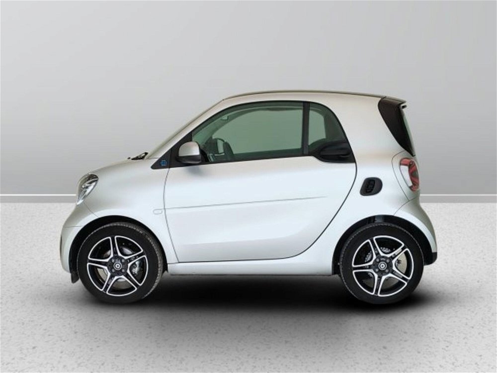 smart Fortwo Fortwo eq mattrunner 22kW del 2022 usata a Mosciano Sant'Angelo (3)