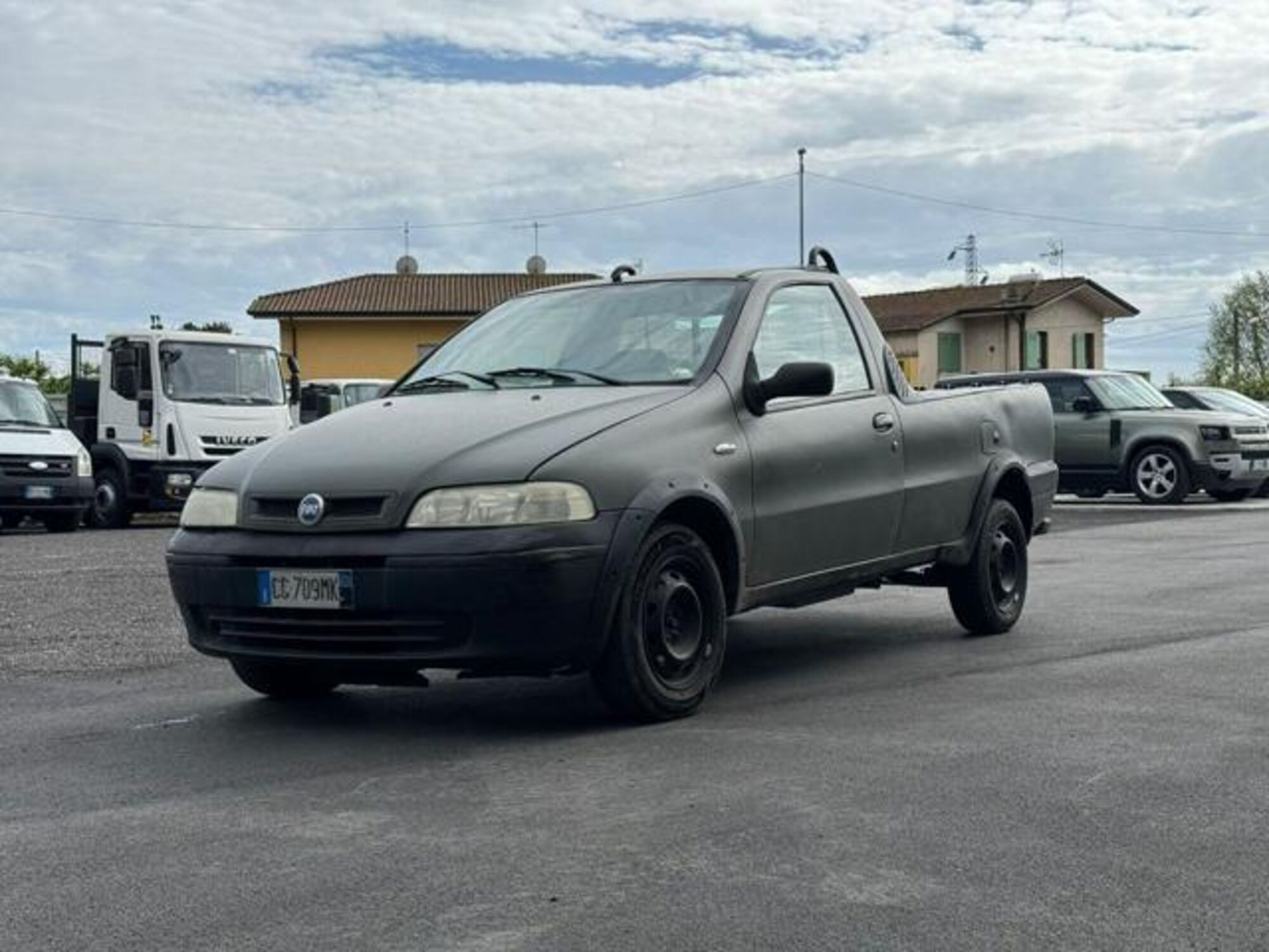 Fiat Strada 1.9 diesel Pick-up  del 2003 usata a Massarosa