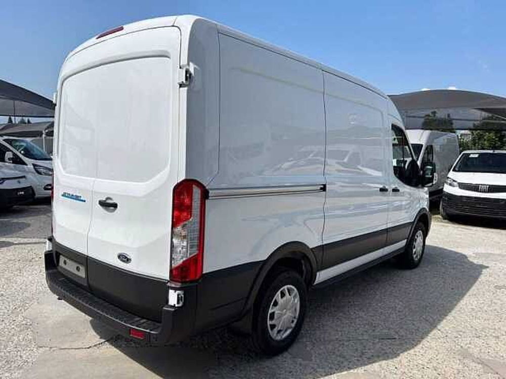 Ford E-Transit Furgone 350 Batteria 68kWh 184CV PM-TM Furgone Trend nuova a Cuneo (5)