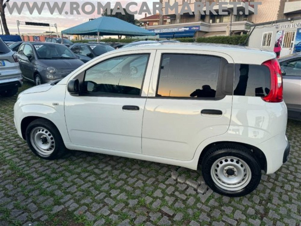 Fiat Panda 1.0 GSE S&S Hybrid Pop Van 2 posti  del 2021 usata a Roma (3)