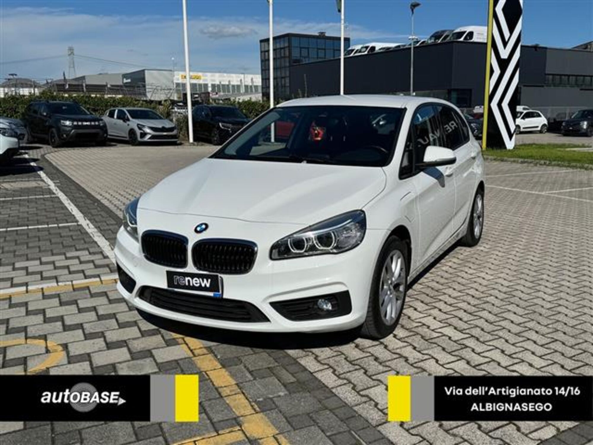 BMW Serie 2 Active Tourer 225xe  iPerformance Advantage aut.  del 2016 usata a Albignasego