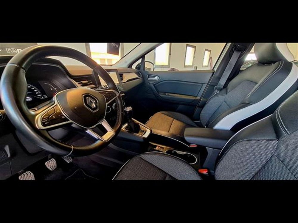 Renault Captur TCe 100 CV Intens  del 2020 usata a Agrigento (2)