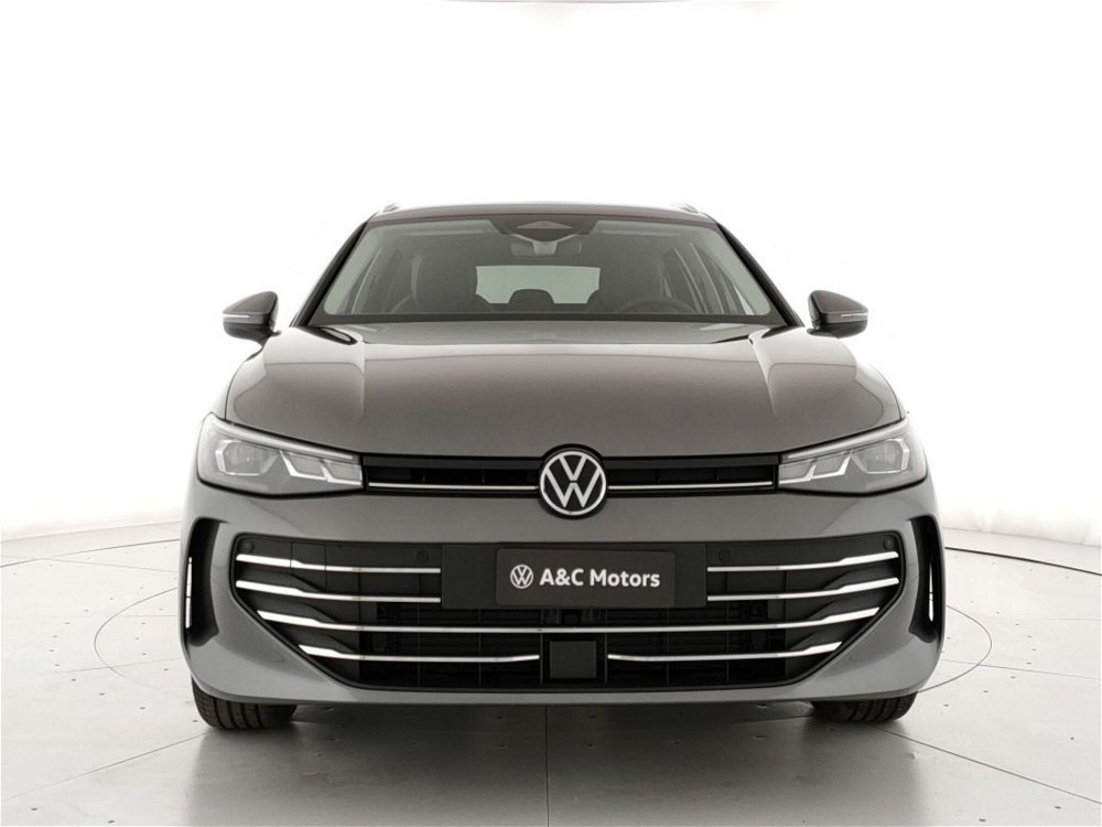 Volkswagen Passat Variant 2.0 tdi scr evo Business 150cv dsg nuova a Torre Annunziata (2)