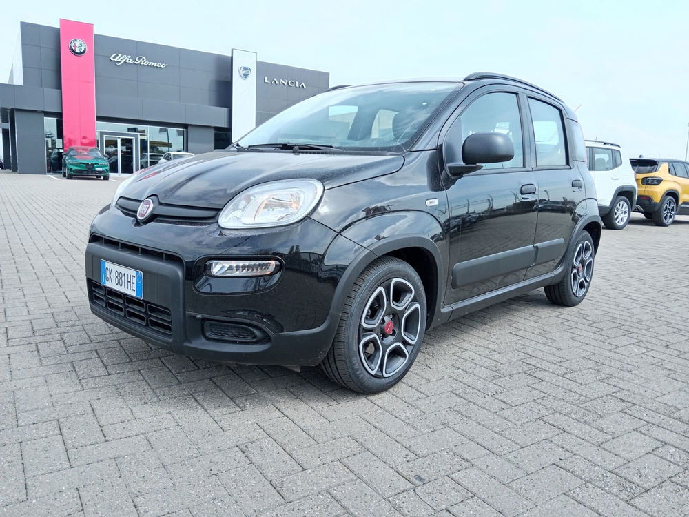 Fiat Panda 1.0 FireFly S&S Hybrid City Cross  del 2022 usata a Alessandria