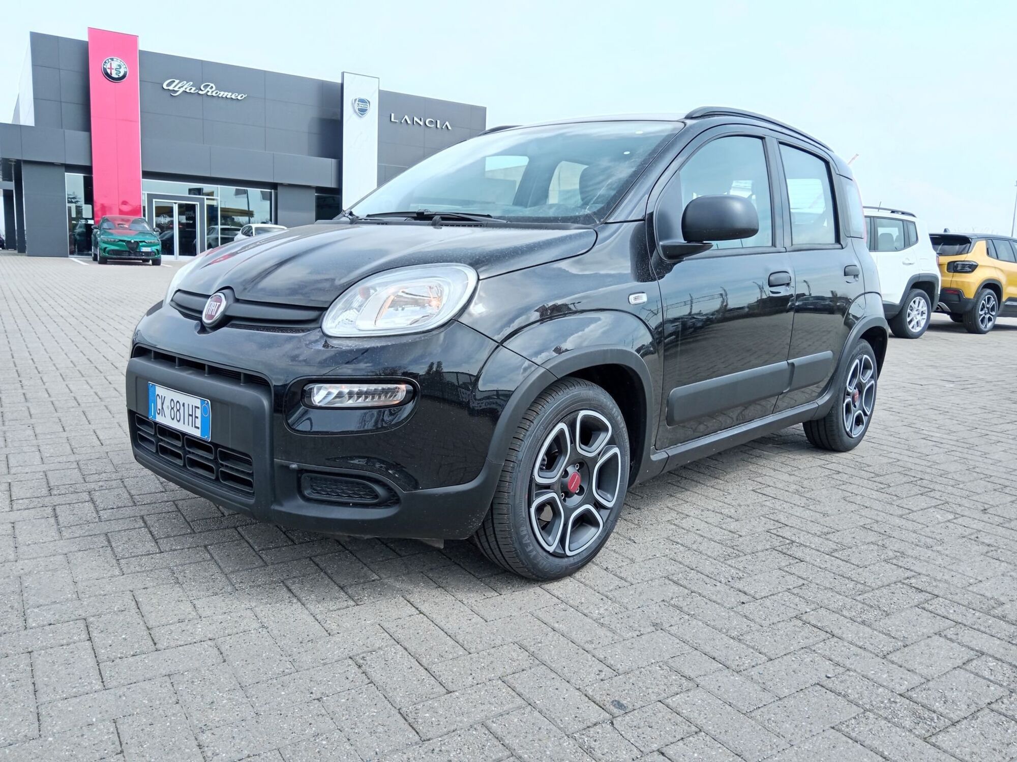 Fiat Panda 1.0 FireFly S&amp;S Hybrid City Cross  del 2022 usata a Alessandria