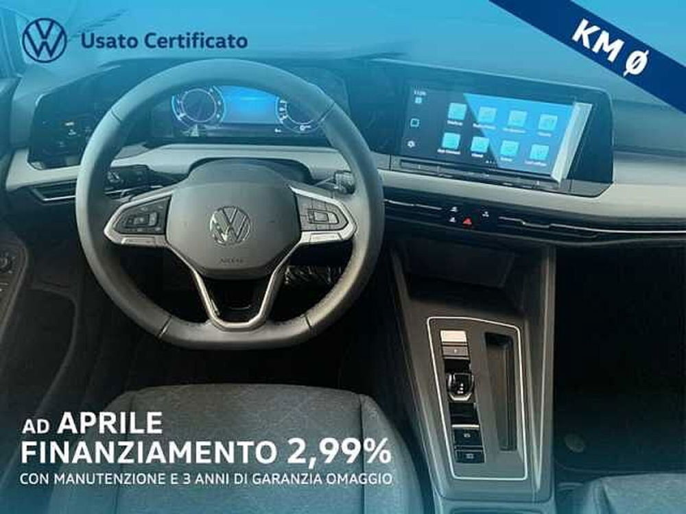 Volkswagen Golf nuova a Cosenza (11)