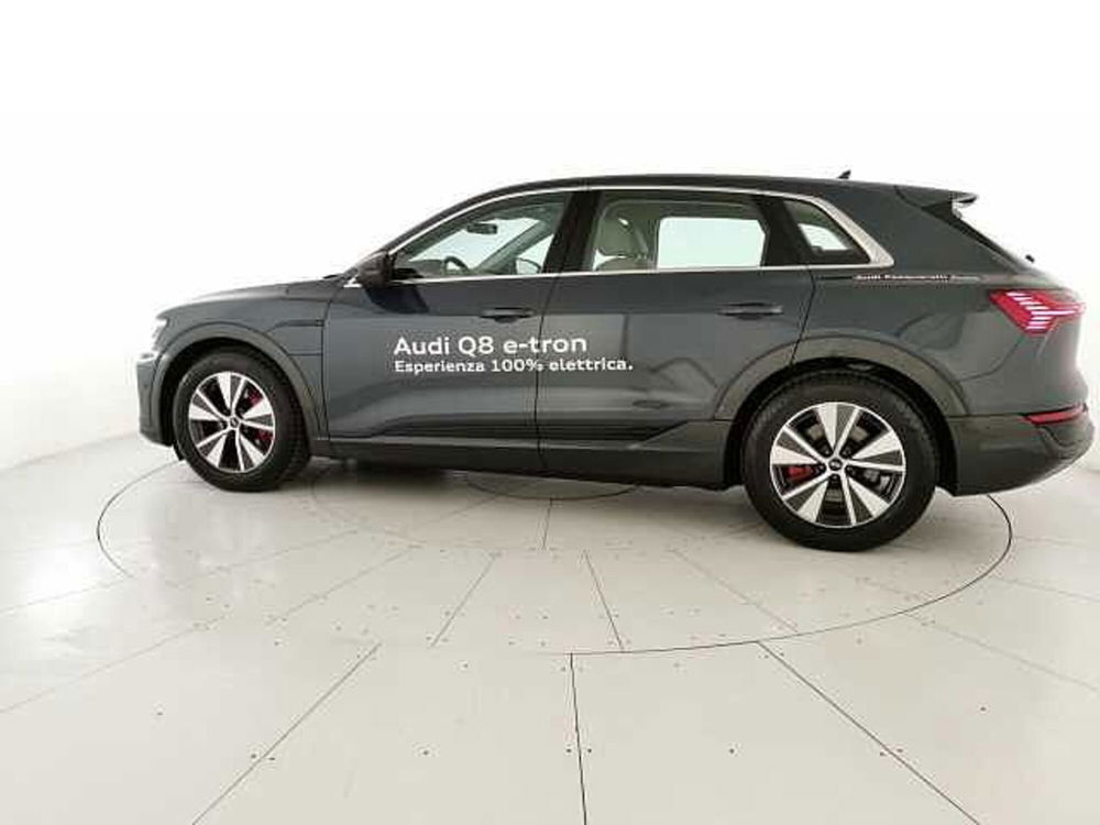 Audi Q8 Sportback nuova a Chieti (2)