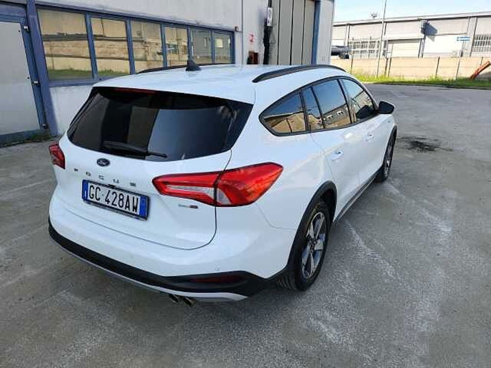 Ford Focus Station Wagon 1.0 EcoBoost 125 CV SW Active  del 2020 usata a Bologna (3)