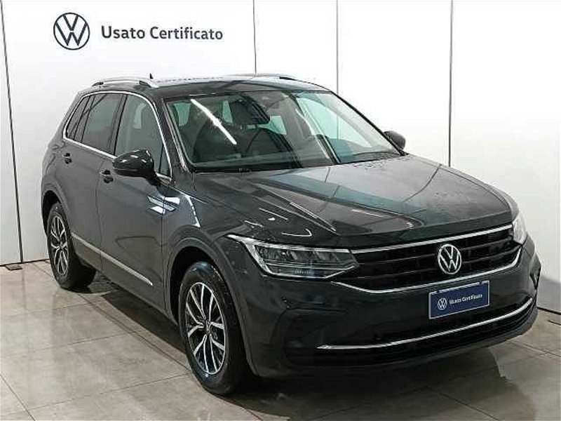 Volkswagen Tiguan 1.5 TSI 150 CV DSG ACT Life del 2021 usata a Brivio
