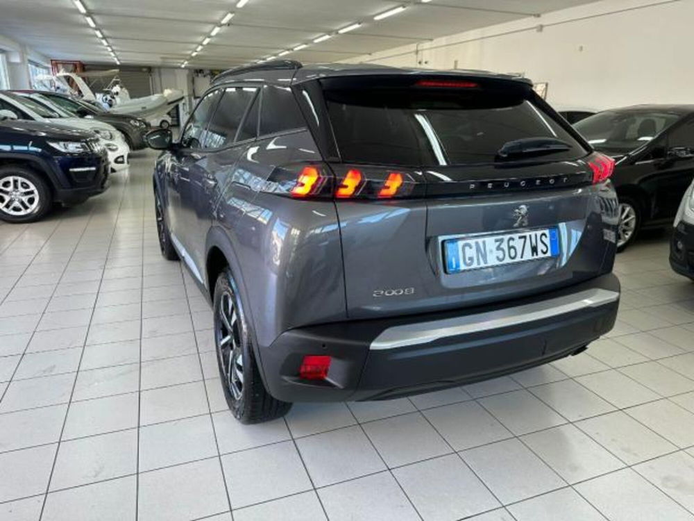 Peugeot 2008 PureTech 100 S&S Allure  del 2023 usata a Castellammare di Stabia (4)