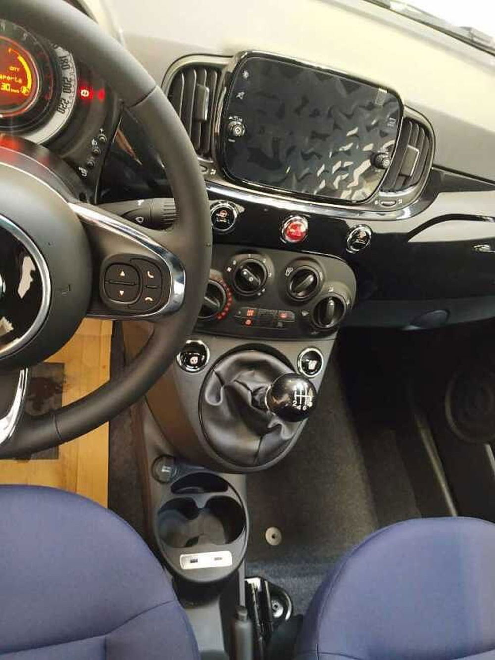 Fiat 500C Cabrio nuova a Cuneo (15)