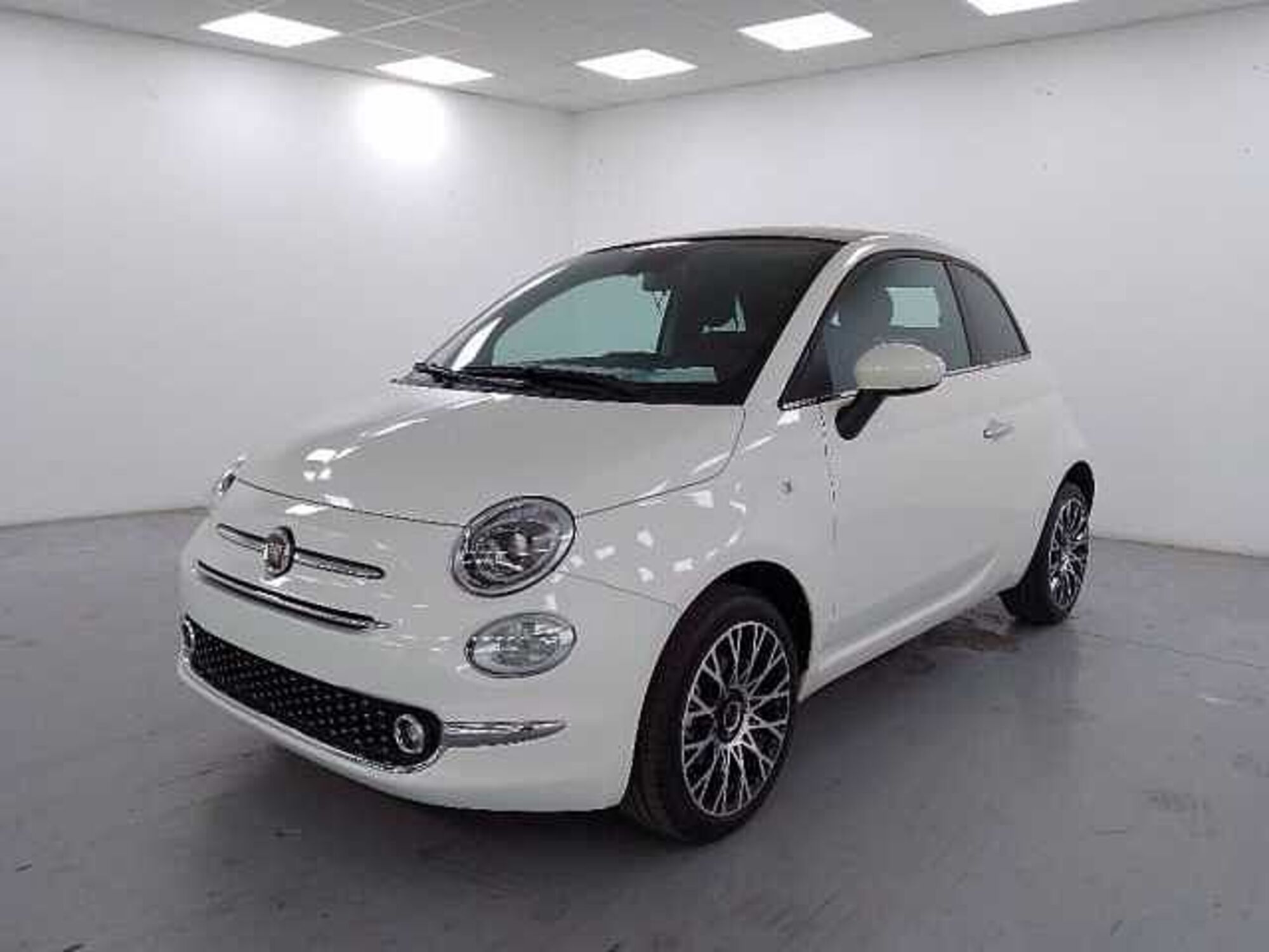 Fiat 500C Cabrio 1.0 hybrid Dolcevita 70cv nuova a Cuneo